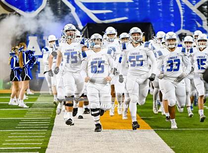 Thumbnail 3 in El Campo vs. Lindale (UIL 4A D1 Area Playoff) photogallery.