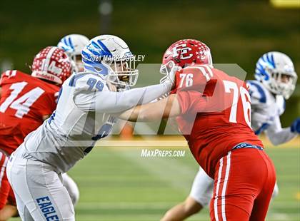 Thumbnail 1 in El Campo vs. Lindale (UIL 4A D1 Area Playoff) photogallery.