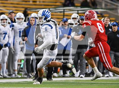 Thumbnail 1 in El Campo vs. Lindale (UIL 4A D1 Area Playoff) photogallery.