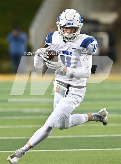 Thumbnail 1 in El Campo vs. Lindale (UIL 4A D1 Area Playoff) photogallery.