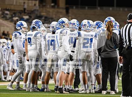 Thumbnail 3 in El Campo vs. Lindale (UIL 4A D1 Area Playoff) photogallery.