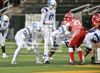 Thumbnail 1 in El Campo vs. Lindale (UIL 4A D1 Area Playoff) photogallery.