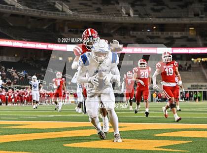 Thumbnail 2 in El Campo vs. Lindale (UIL 4A D1 Area Playoff) photogallery.
