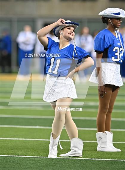 Thumbnail 1 in El Campo vs. Lindale (UIL 4A D1 Area Playoff) photogallery.