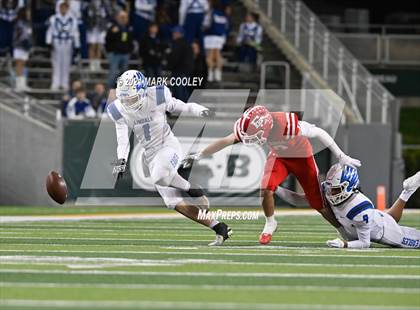 Thumbnail 3 in El Campo vs. Lindale (UIL 4A D1 Area Playoff) photogallery.
