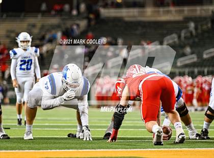Thumbnail 3 in El Campo vs. Lindale (UIL 4A D1 Area Playoff) photogallery.