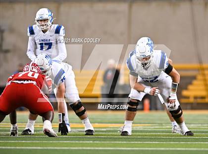 Thumbnail 1 in El Campo vs. Lindale (UIL 4A D1 Area Playoff) photogallery.