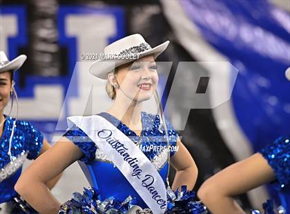 Thumbnail 3 in El Campo vs. Lindale (UIL 4A D1 Area Playoff) photogallery.