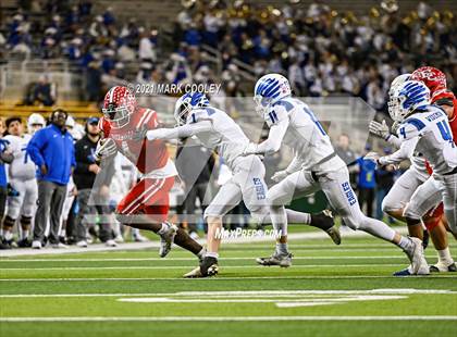 Thumbnail 3 in El Campo vs. Lindale (UIL 4A D1 Area Playoff) photogallery.