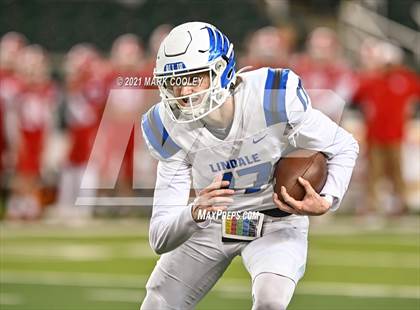 Thumbnail 3 in El Campo vs. Lindale (UIL 4A D1 Area Playoff) photogallery.