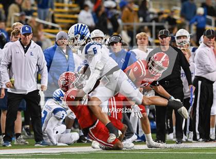 Thumbnail 2 in El Campo vs. Lindale (UIL 4A D1 Area Playoff) photogallery.