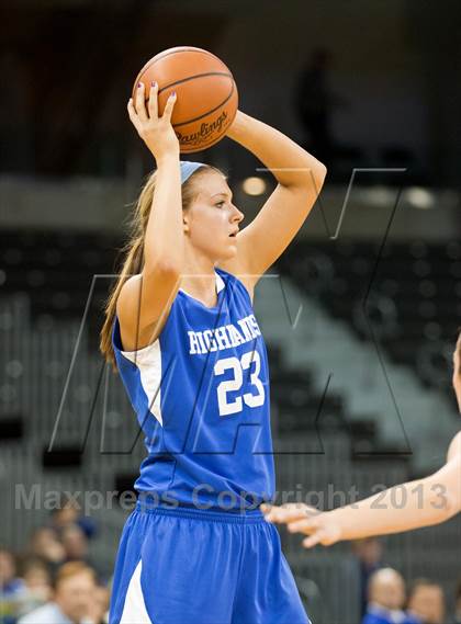 Thumbnail 3 in Highlands vs Notre Dame (KHSAA Ninth Region Final) photogallery.