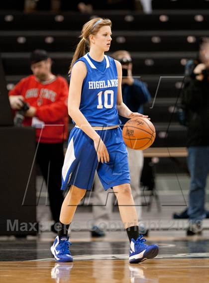 Thumbnail 2 in Highlands vs Notre Dame (KHSAA Ninth Region Final) photogallery.