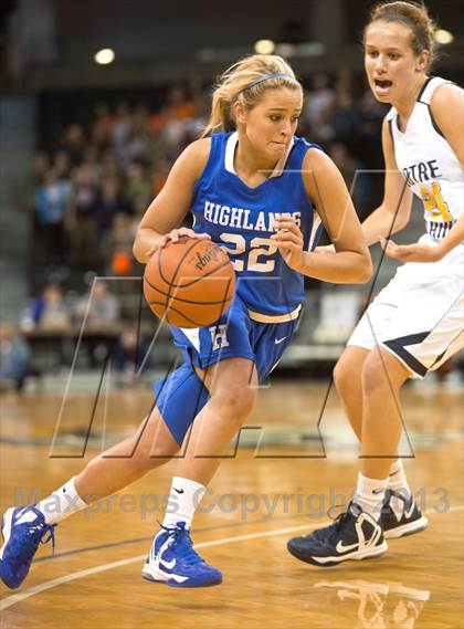 Thumbnail 2 in Highlands vs Notre Dame (KHSAA Ninth Region Final) photogallery.