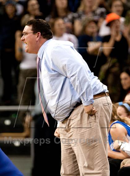Thumbnail 3 in Highlands vs Notre Dame (KHSAA Ninth Region Final) photogallery.