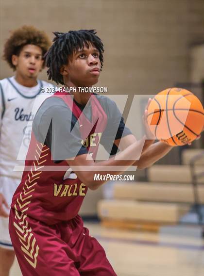 Thumbnail 2 in Golden Valley vs. Venture Academy (Joe Bowers Memorial Tournament) photogallery.