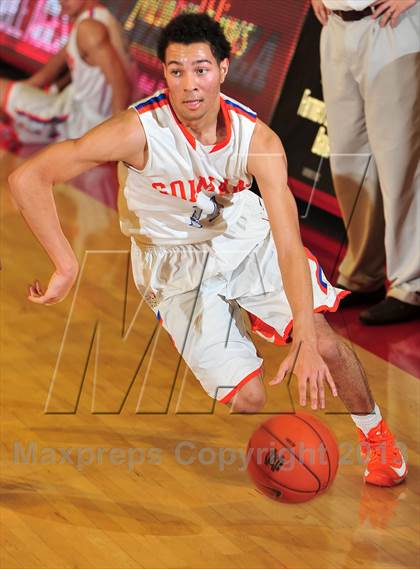 Thumbnail 3 in Bishop Gorman vs. Orange Lutheran (Nike Extravaganza) photogallery.