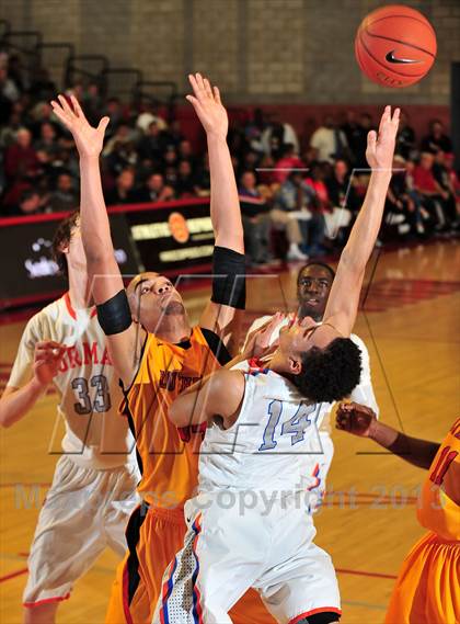 Thumbnail 3 in Bishop Gorman vs. Orange Lutheran (Nike Extravaganza) photogallery.