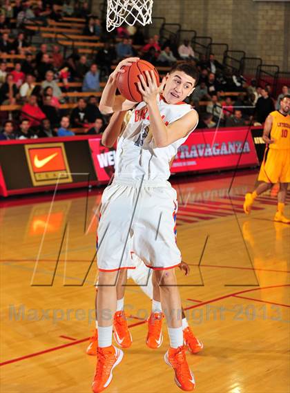 Thumbnail 1 in Bishop Gorman vs. Orange Lutheran (Nike Extravaganza) photogallery.