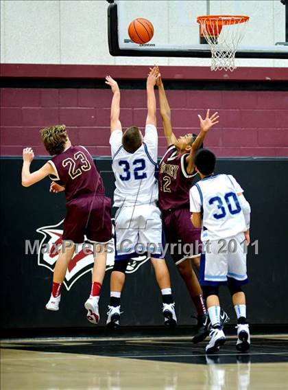 Thumbnail 2 in FR: Whitney vs Oakmont photogallery.