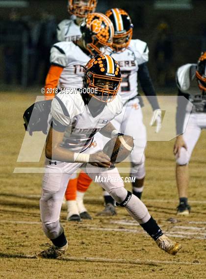 Thumbnail 3 in Meigs County vs. Trousdale County (TSSAA Division I Class 2A Semifinal) photogallery.