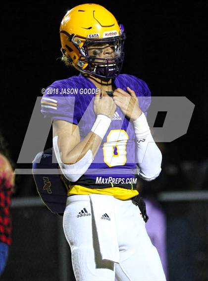 Thumbnail 3 in Meigs County vs. Trousdale County (TSSAA Division I Class 2A Semifinal) photogallery.