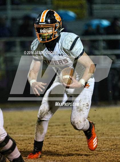 Thumbnail 3 in Meigs County vs. Trousdale County (TSSAA Division I Class 2A Semifinal) photogallery.