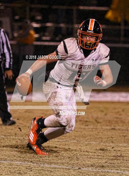 Thumbnail 3 in Meigs County vs. Trousdale County (TSSAA Division I Class 2A Semifinal) photogallery.