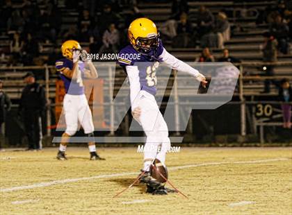Thumbnail 3 in Meigs County vs. Trousdale County (TSSAA Division I Class 2A Semifinal) photogallery.