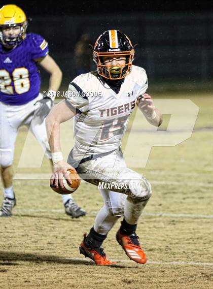 Thumbnail 3 in Meigs County vs. Trousdale County (TSSAA Division I Class 2A Semifinal) photogallery.