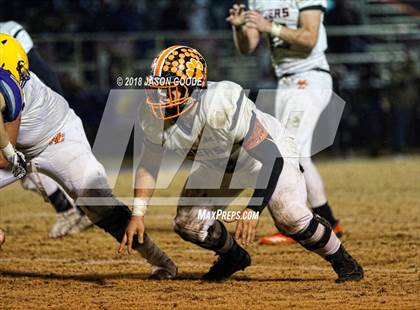 Thumbnail 3 in Meigs County vs. Trousdale County (TSSAA Division I Class 2A Semifinal) photogallery.