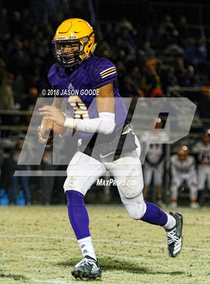 Thumbnail 2 in Meigs County vs. Trousdale County (TSSAA Division I Class 2A Semifinal) photogallery.