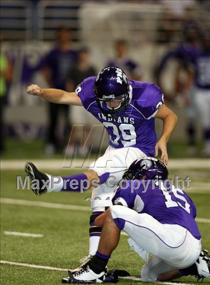 Thumbnail 3 in Port Neches-Groves vs. Gregory-Portland (Dave Campbell's Texas Football Classic) photogallery.