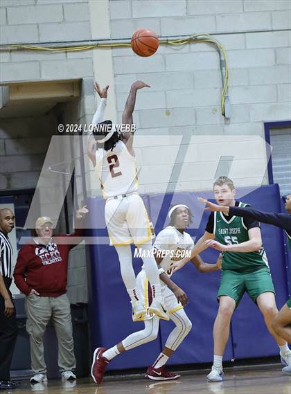 Thumbnail 1 in St. Joseph vs Mount Vernon (New York Holiday Invitational) photogallery.