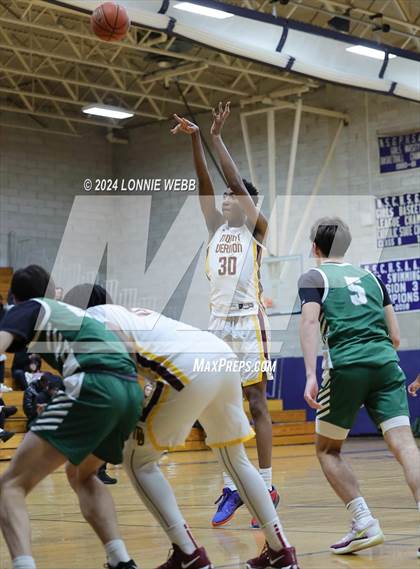 Thumbnail 1 in St. Joseph vs Mount Vernon (New York Holiday Invitational) photogallery.