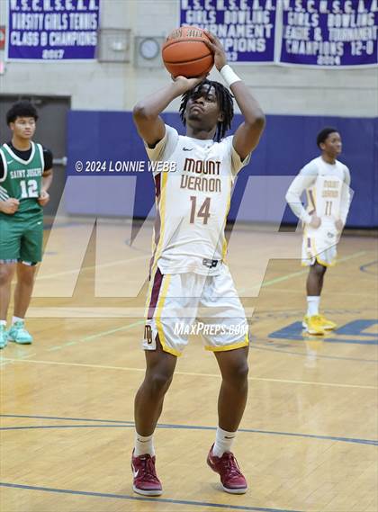 Thumbnail 3 in St. Joseph vs Mount Vernon (New York Holiday Invitational) photogallery.