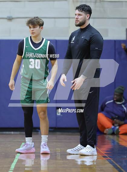 Thumbnail 2 in St. Joseph vs Mount Vernon (New York Holiday Invitational) photogallery.