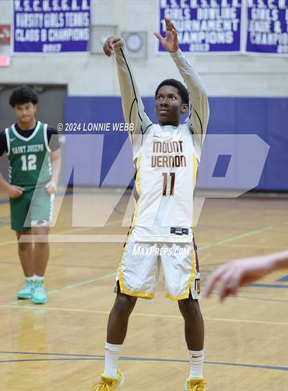 Thumbnail 3 in St. Joseph vs Mount Vernon (New York Holiday Invitational) photogallery.