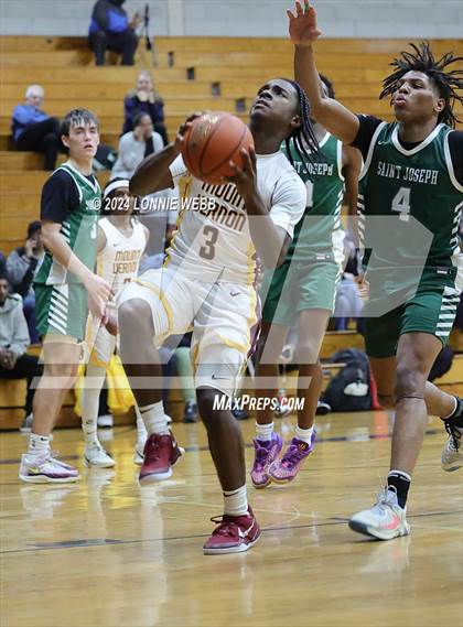 Thumbnail 3 in St. Joseph vs Mount Vernon (New York Holiday Invitational) photogallery.