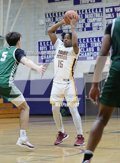 Thumbnail 3 in St. Joseph vs Mount Vernon (New York Holiday Invitational) photogallery.