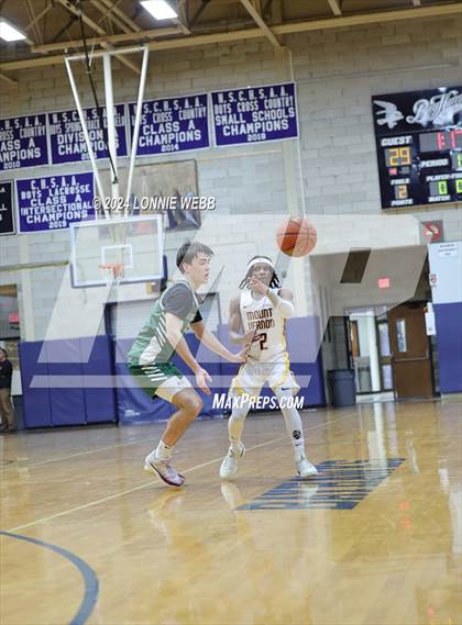 Thumbnail 3 in St. Joseph vs Mount Vernon (New York Holiday Invitational) photogallery.