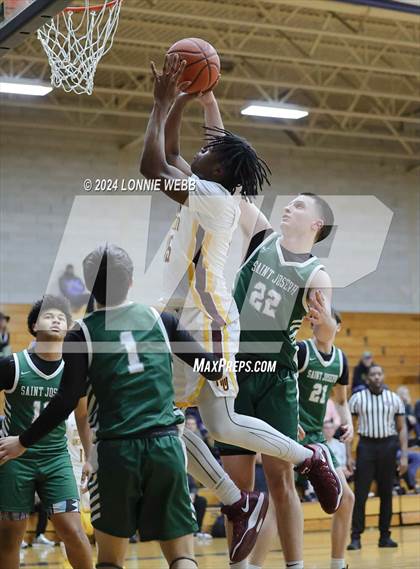 Thumbnail 3 in St. Joseph vs Mount Vernon (New York Holiday Invitational) photogallery.