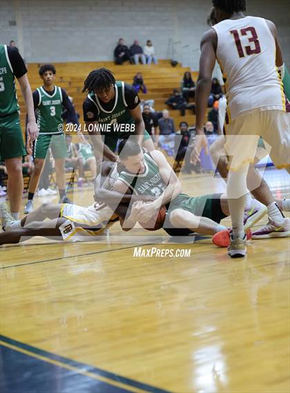 Thumbnail 1 in St. Joseph vs Mount Vernon (New York Holiday Invitational) photogallery.