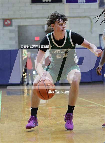 Thumbnail 3 in St. Joseph vs Mount Vernon (New York Holiday Invitational) photogallery.