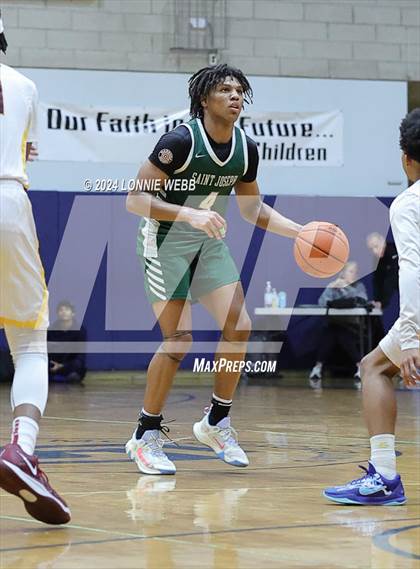 Thumbnail 1 in St. Joseph vs Mount Vernon (New York Holiday Invitational) photogallery.