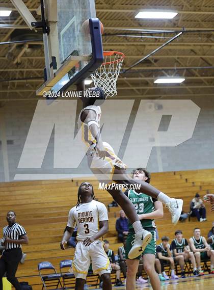 Thumbnail 1 in St. Joseph vs Mount Vernon (New York Holiday Invitational) photogallery.