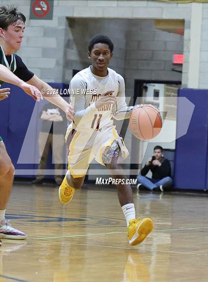 Thumbnail 1 in St. Joseph vs Mount Vernon (New York Holiday Invitational) photogallery.