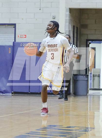 Thumbnail 1 in St. Joseph vs Mount Vernon (New York Holiday Invitational) photogallery.