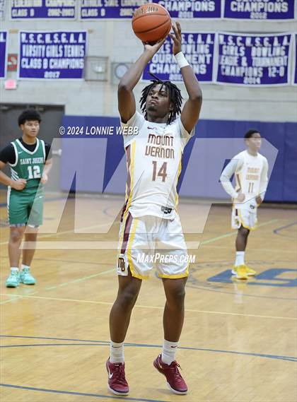 Thumbnail 1 in St. Joseph vs Mount Vernon (New York Holiday Invitational) photogallery.