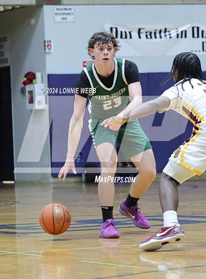 Thumbnail 3 in St. Joseph vs Mount Vernon (New York Holiday Invitational) photogallery.